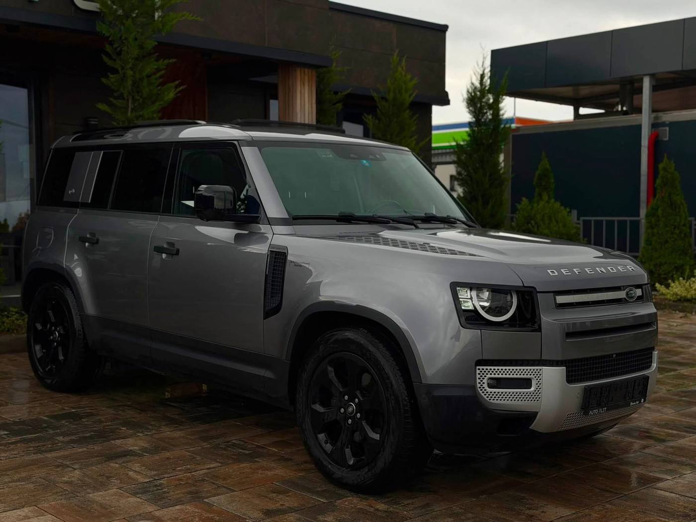 Land Rover Defender 110 D240 S 2020