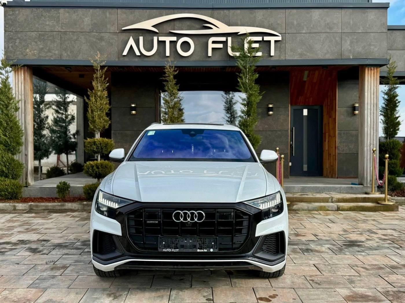 AUDI Q8 2020
